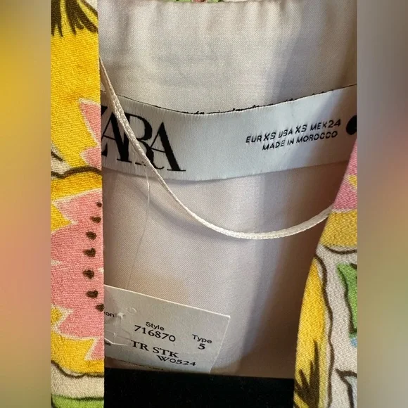 Zara Multicolor Patterned Robe - Picture 12 of 13